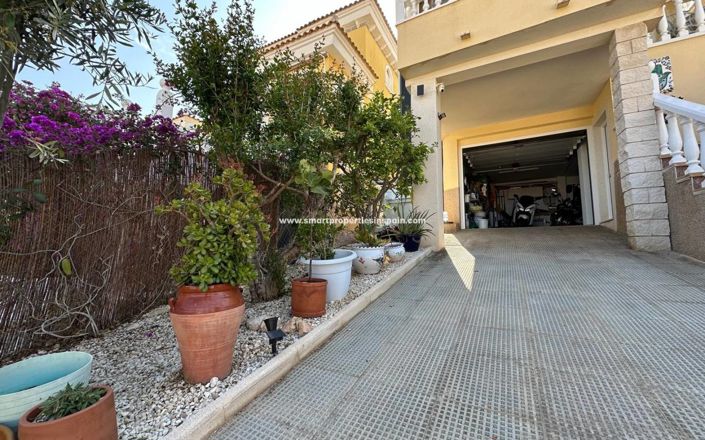 Image No.5-3 Bed Villa for sale