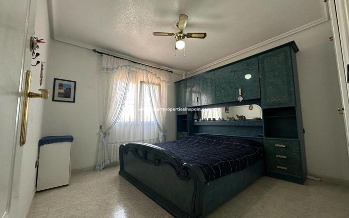 Image No.20-3 Bed Villa for sale