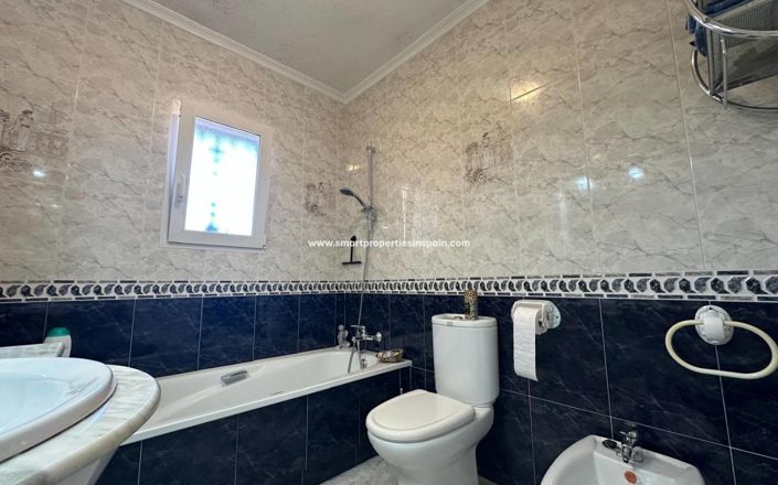 Image No.23-3 Bed Villa for sale