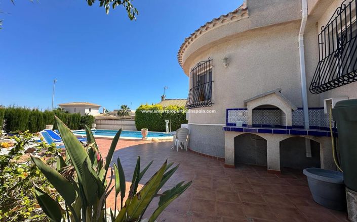 Image No.27-3 Bed Villa for sale