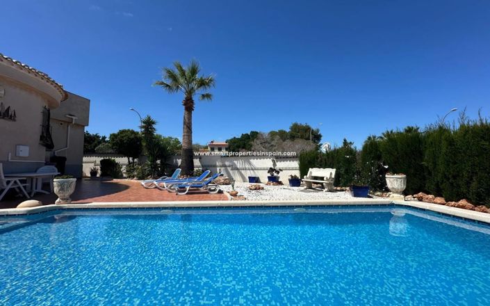 Image No.29-3 Bed Villa for sale