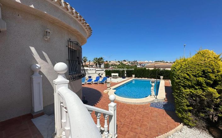 Image No.33-3 Bed Villa for sale