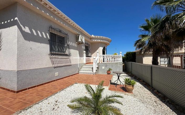 Image No.35-3 Bed Villa for sale