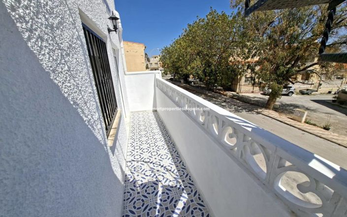 Image No.14-1 Bed Townhouse for sale