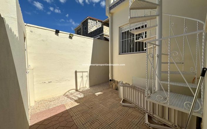 Image No.25-2 Bed Villa for sale