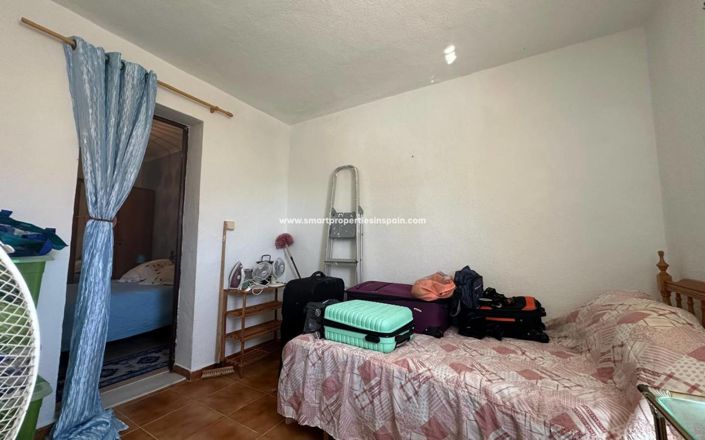 Image No.15-3 Bed Townhouse for sale