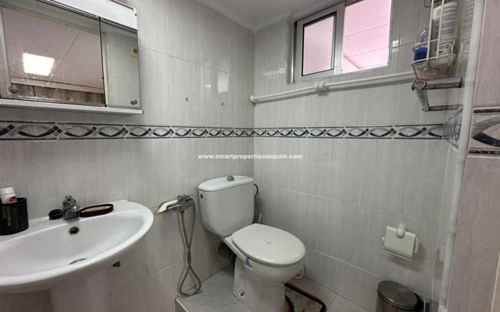 Image No.15-2 Bed Townhouse for sale