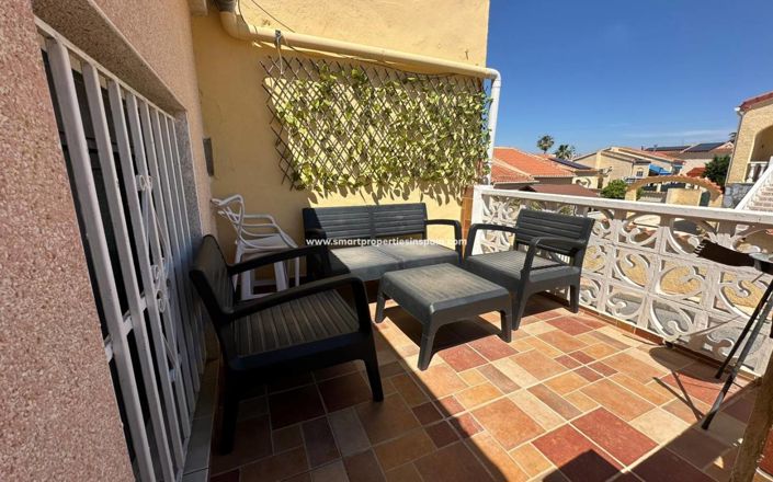Image No.8-2 Bed Townhouse for sale
