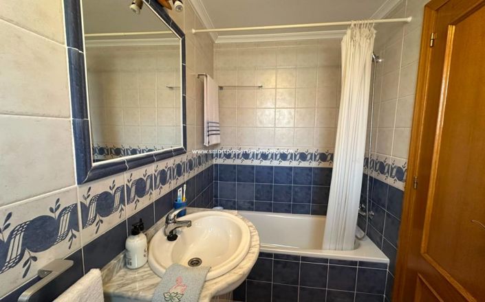 Image No.23-3 Bed Property for sale