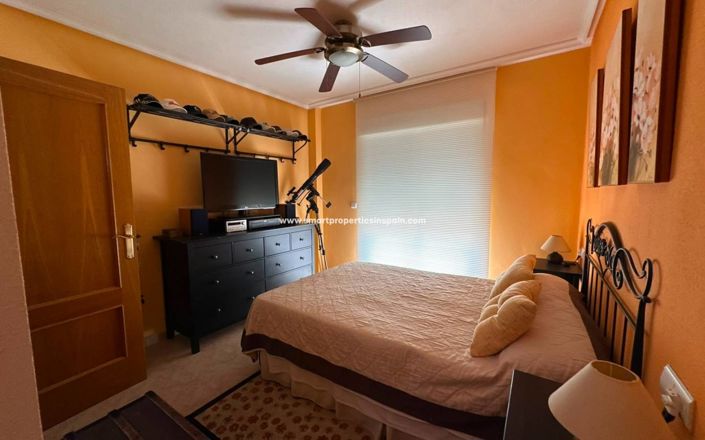 Image No.5-3 Bed Property for sale