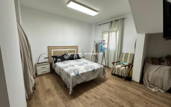 Image No.13-4 Bed Country House for sale