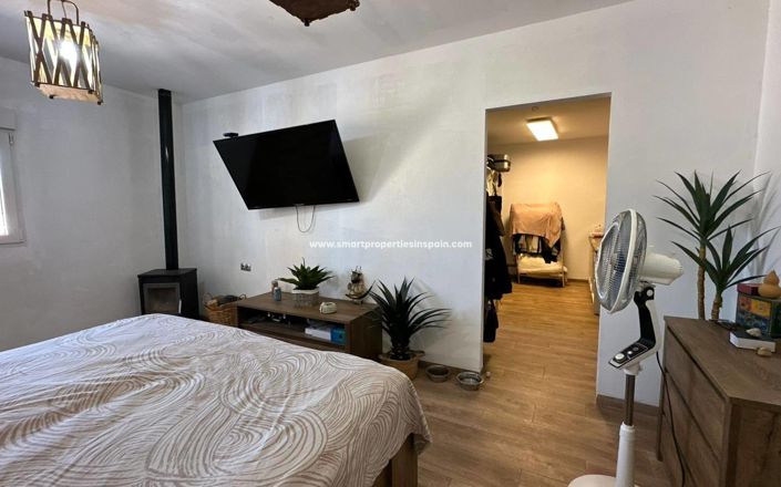 Image No.18-4 Bed Country House for sale