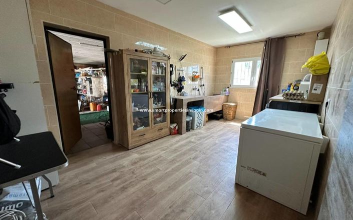 Image No.32-4 Bed Country House for sale