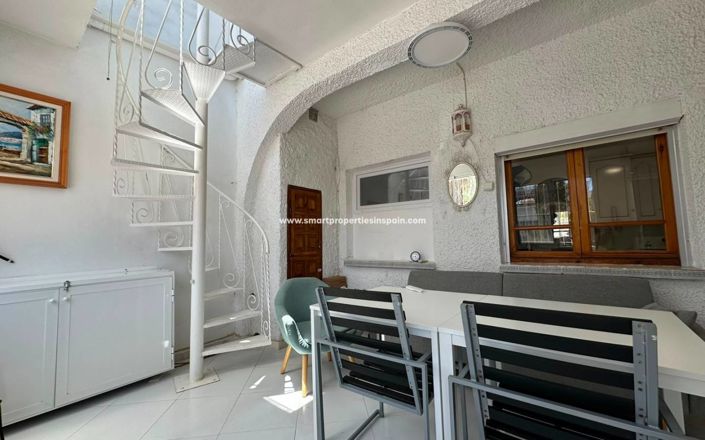 Image No.7-2 Bed Townhouse for sale