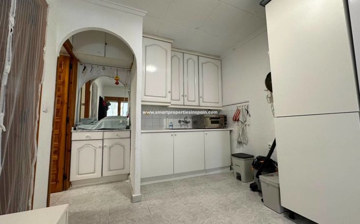 Image No.8-2 Bed Townhouse for sale