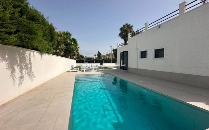 Image No.2-3 Bed Villa for sale