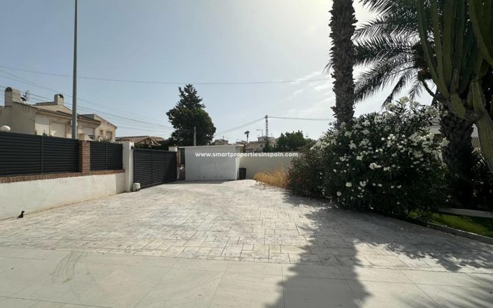 Image No.42-3 Bed Villa for sale