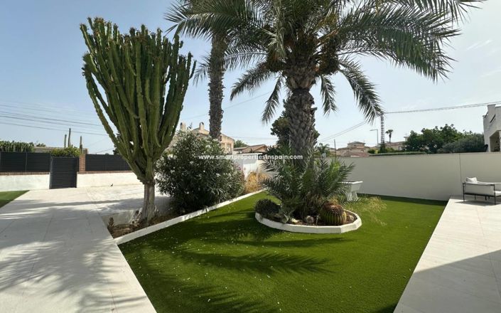 Image No.43-3 Bed Villa for sale