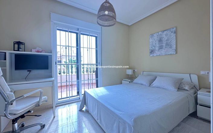 Image No.2-Villa de 3 chambres à vendre à La Marina