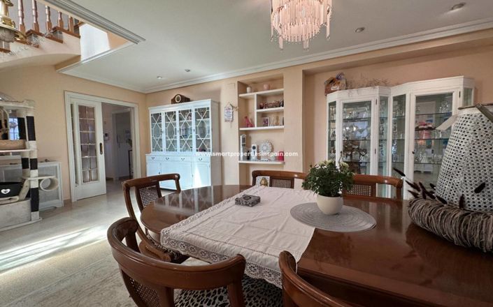 Image No.12-7 Bed Country House for sale