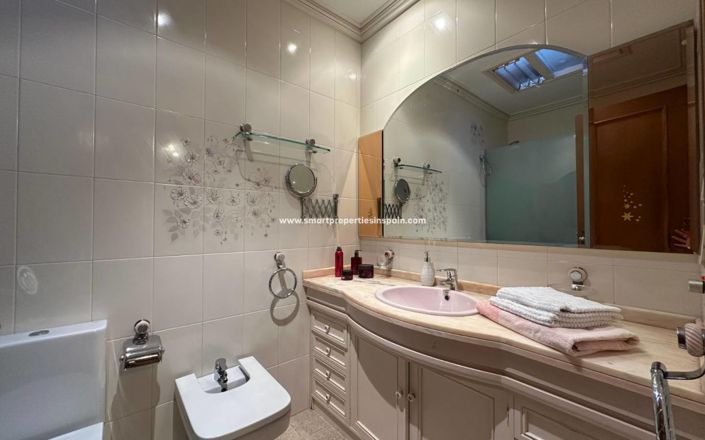 Image No.25-7 Bed Country House for sale