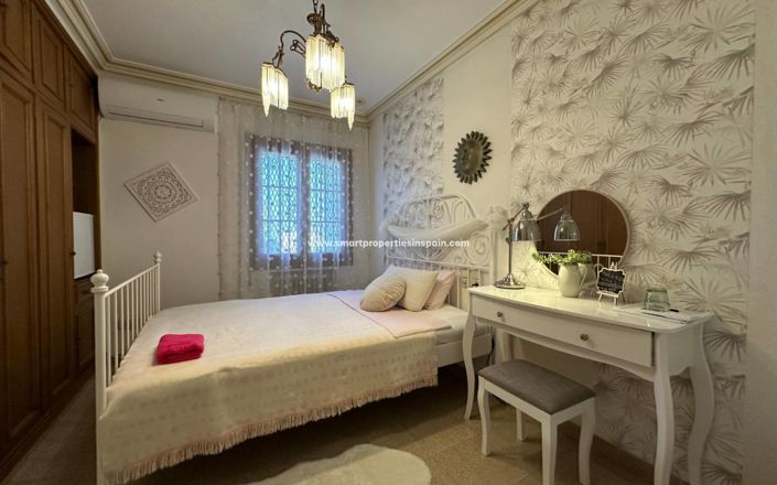 Image No.28-7 Bed Country House for sale