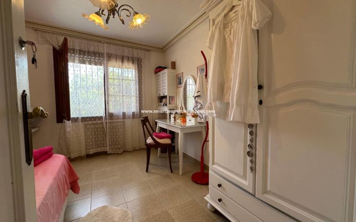 Image No.32-7 Bed Country House for sale