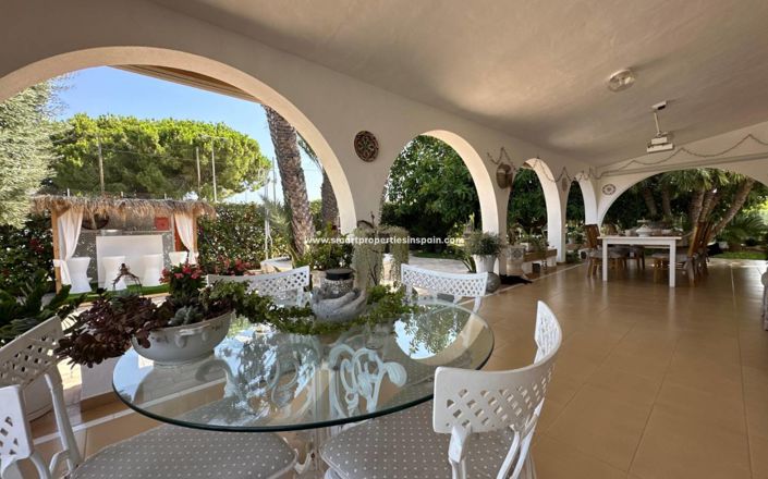 Image No.46-7 Bed Country House for sale