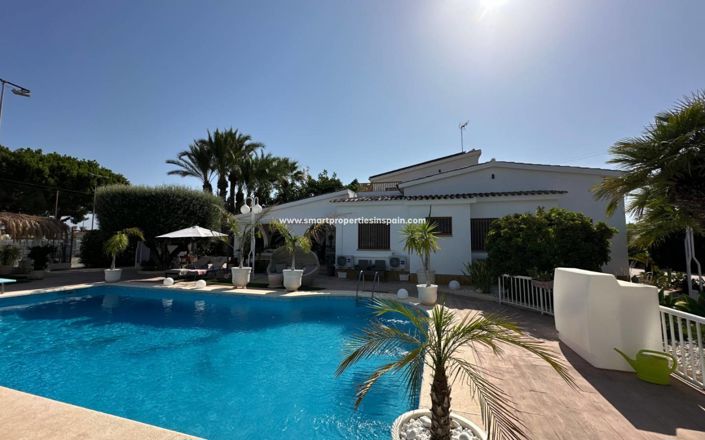 Image No.49-7 Bed Country House for sale