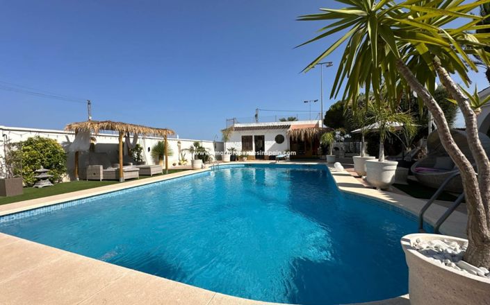 Image No.50-7 Bed Country House for sale