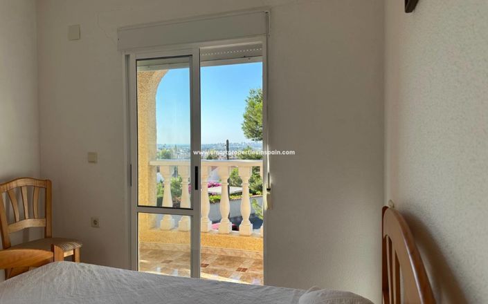 Image No.14-4 Bed Townhouse for sale