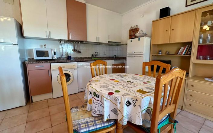 Image No.2-4 Bed Townhouse for sale