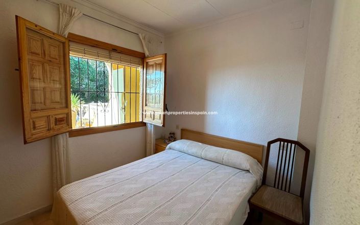 Image No.21-4 Bed Townhouse for sale