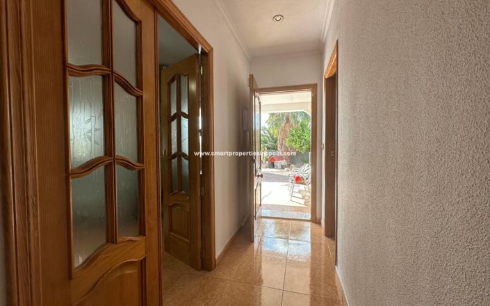 Image No.11-3 Bed Country House for sale