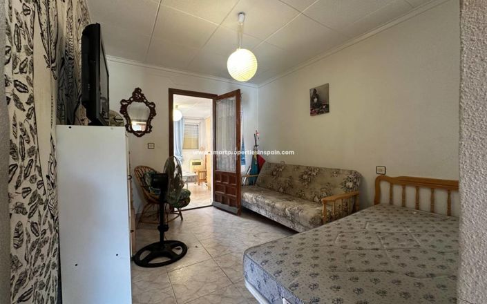 Image No.11-3 Bed Townhouse for sale