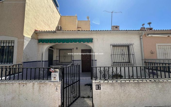 Image No.18-3 Bed Townhouse for sale