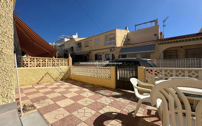 Image No.25-3 Bed Townhouse for sale