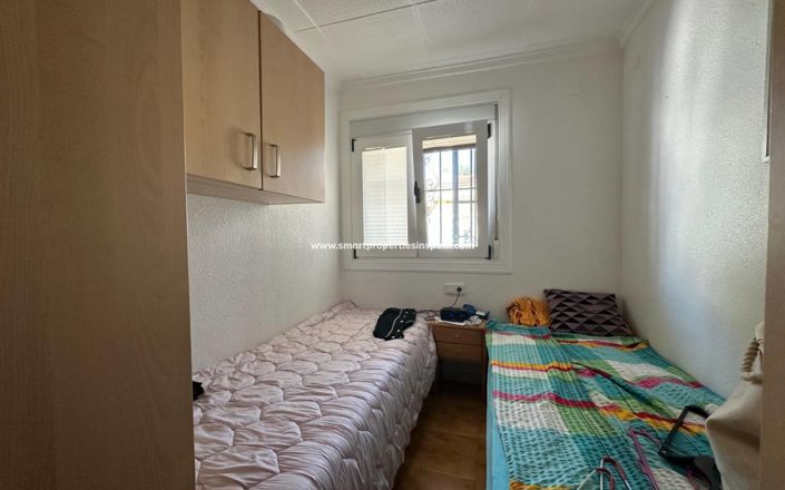 Image No.15-2 Bed Townhouse for sale