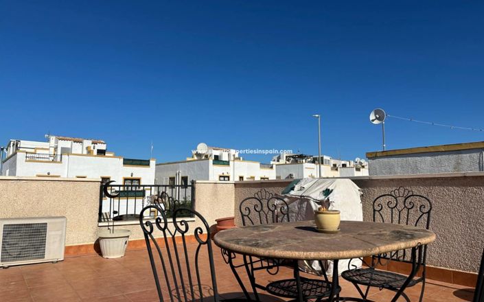 Image No.3-3 Bed Property for sale