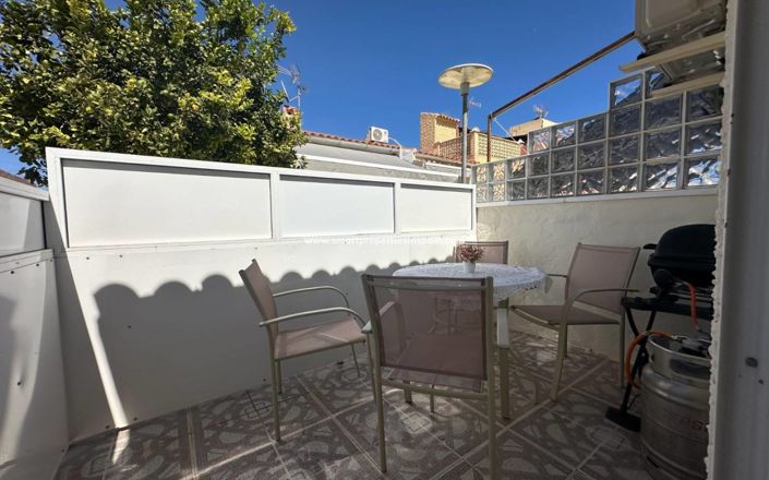 Image No.16-3 Bed Townhouse for sale