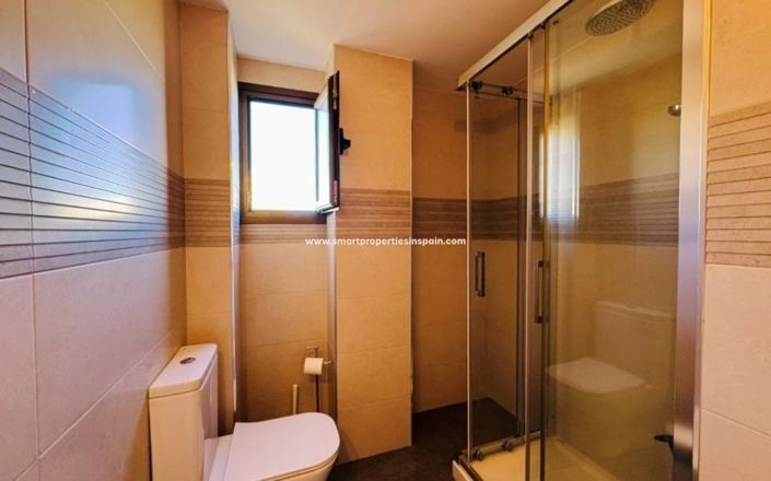 Image No.21-3 Bed Apartment for sale