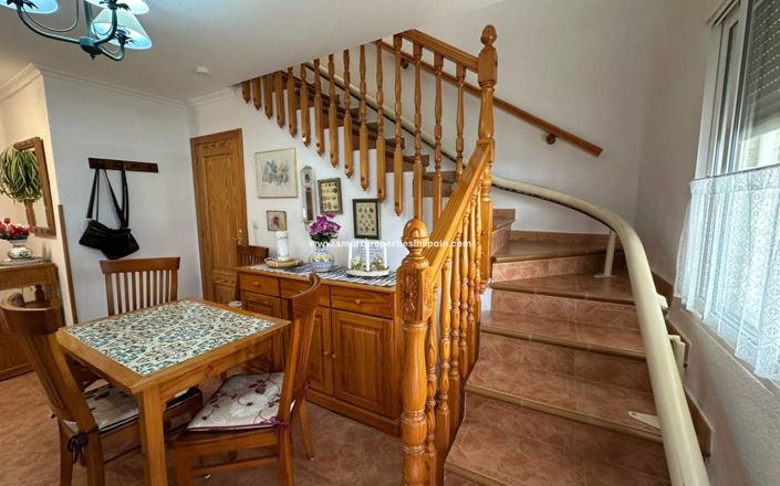 Image No.19-3 Bed Townhouse for sale