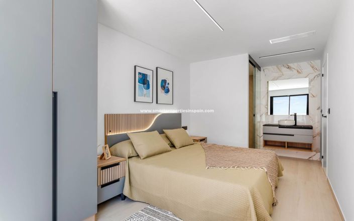 Image No.14-2 Bed Apartment for sale