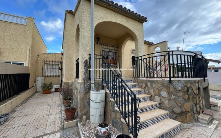 Image No.17-3 Bed Villa for sale