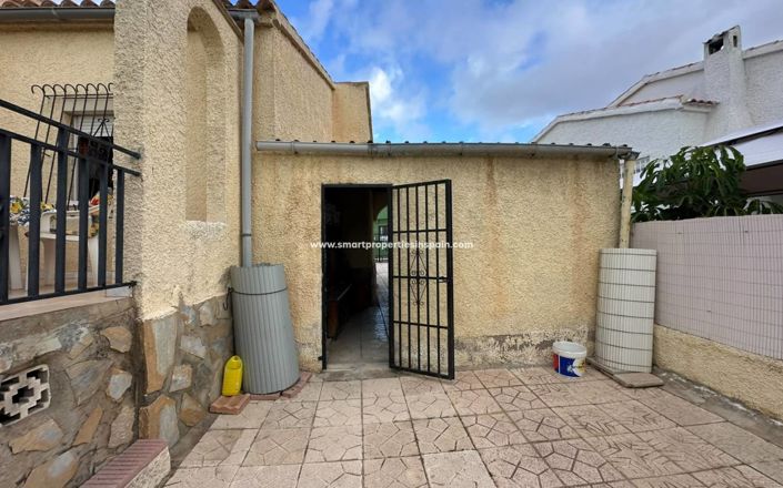 Image No.20-3 Bed Villa for sale