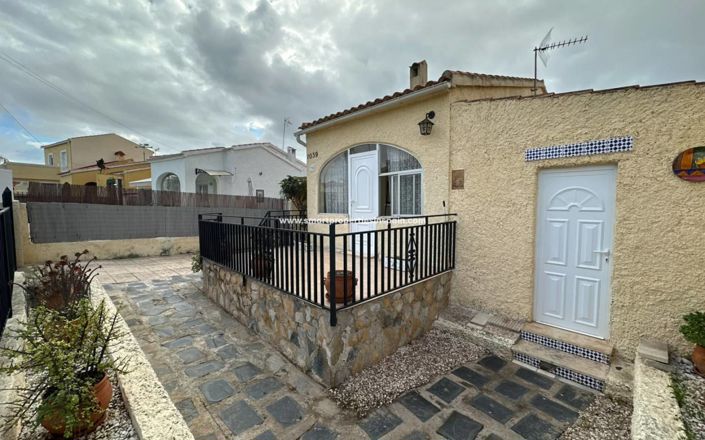 Image No.26-3 Bed Villa for sale