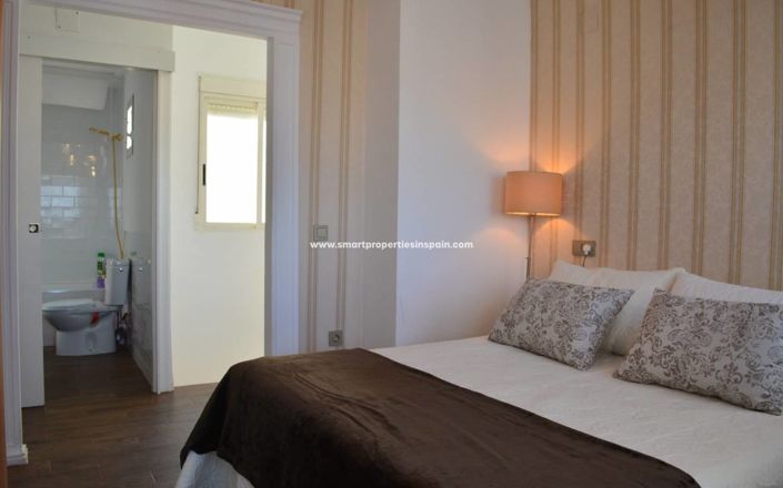 Image No.14-1 Bed Townhouse for sale