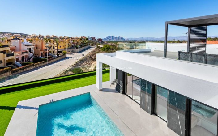 Image No.32-3 Bed Villa for sale