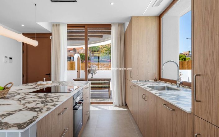 Image No.11-4 Bed Villa for sale