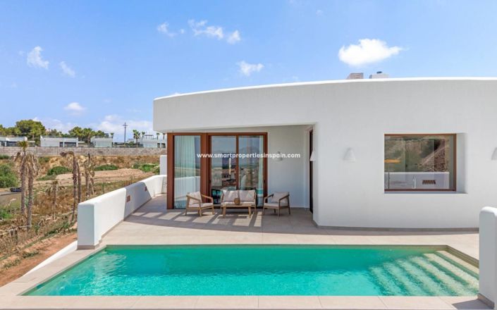 Image No.4-4 Bed Villa for sale